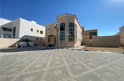Villa - 5 Bedrooms for rent in Ramlat Zakher - Zakher - Al Ain