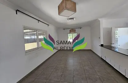 فيلا - استوديو - 3 حمامات للايجار في فلل الجميرا 1 - جميرا 1 - جميرا - دبي