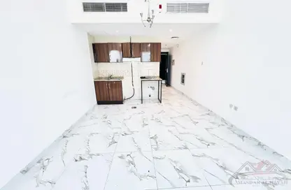 Apartment - Studio - 1 Bathroom for rent in Muwaileh 29 Building - Muwaileh - Sharjah
