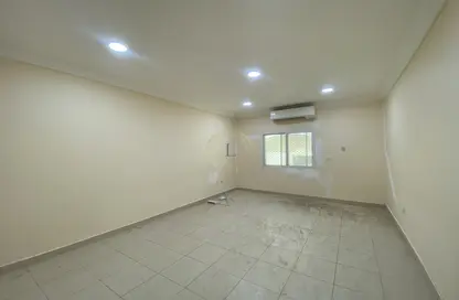 فيلا - 3 غرف نوم - 3 حمامات للايجار في مريفية - المرخانية - العين