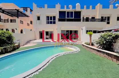 تاون هاوس - 4 غرف نوم - 4 حمامات للايجار في تاون هاوسز قرية الحمرا - قرية الحمرا - رأس الخيمة