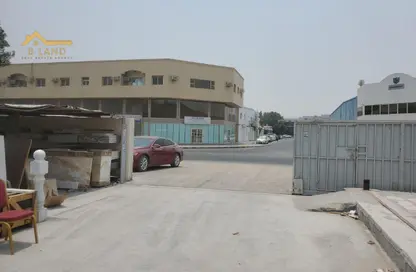مصنع - استوديو - 8 حمامات للايجار في المنطقة الصناعية رقم 17 - المنطقة الصناعية بالشارقة - الشارقة
