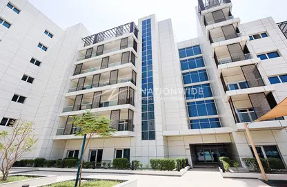 Apartment - Studio - 1 Bathroom for sale in Leonardo Residences - Masdar City - Abu Dhabi