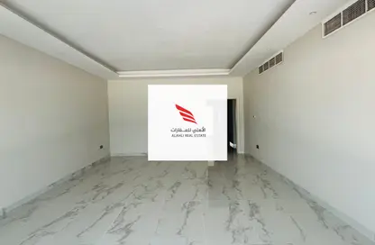 شقة - 2 غرف نوم - 2 حمامات للايجار في برج الكورنيش - طريق كورنيش عجمان - عجمان