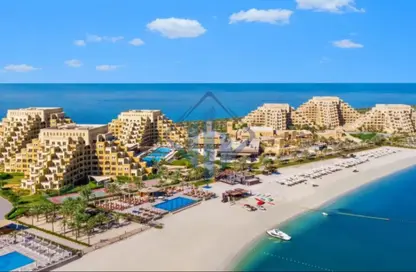 شقة - 2 غرف نوم - 4 حمامات للايجار في كهرمان - باب البحر - جزيرة المرجان - رأس الخيمة