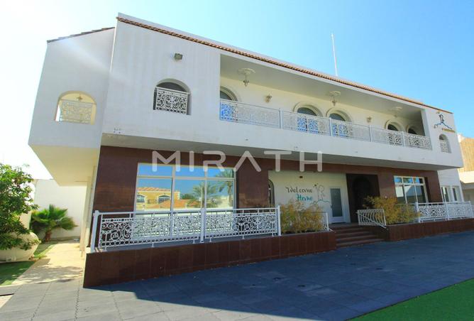 Villa - 6 Bedrooms - 7 Bathrooms for rent in Jumeirah 2 Villas - Jumeirah 2 - Jumeirah - Dubai