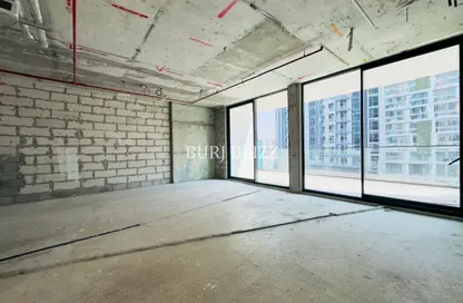 Office Space - Studio - 1 Bathroom for rent in Binghatti Azure - Jumeirah Village Circle - Dubai