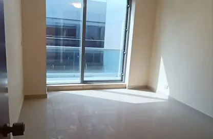 Apartment - 3 Bedrooms - 3 Bathrooms for rent in Silver Sands 2 - Mankhool - Bur Dubai - Dubai