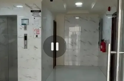 عمارة بالكامل - استوديو للبيع في مويلح - الشارقة