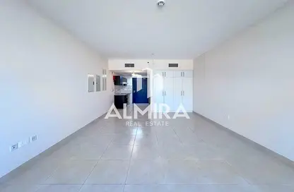 صورة لـ غرفة فارغة شقة - 1 حمام للايجار في النيم ريسيدينس - روضة أبو ظبي - أبوظبي ، صورة رقم 1