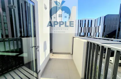 شقة - 1 حمام للايجار في ذا لينك - إيست فييليدج - الجادة - الشارقة