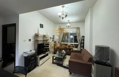 Apartment - 1 Bedroom - 1 Bathroom for sale in Mazaya 4 - Queue Point - Liwan - Dubai Land - Dubai