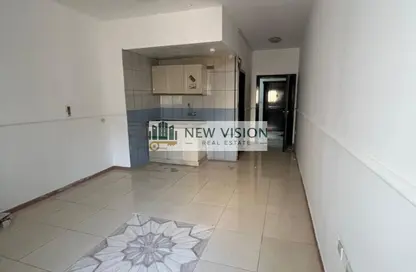Apartment - Studio - 1 Bathroom for rent in Al Qulaya'ah - Al Sharq - Sharjah