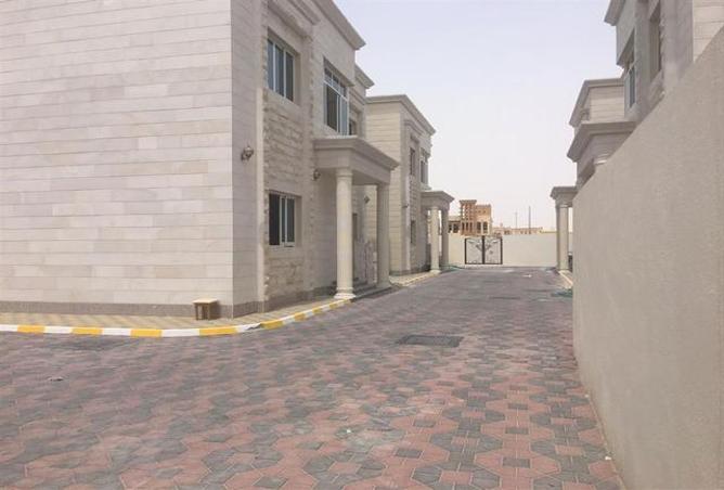 rainy-morning-across-uae-showers-reported-in-abu-dhabi-dubai-ajman