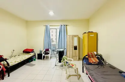 شقة - 1 حمام للبيع في L09 مبنى - طراز يوناني - المدينة الدولية - دبي