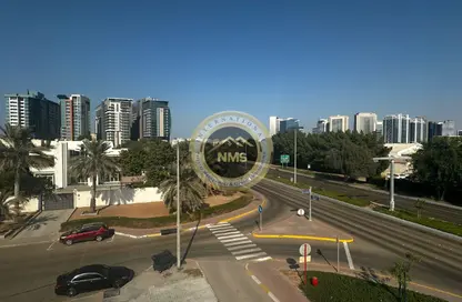Apartment - Studio - 1 Bathroom for rent in Al Mushrif Villas - Al Mushrif - Abu Dhabi