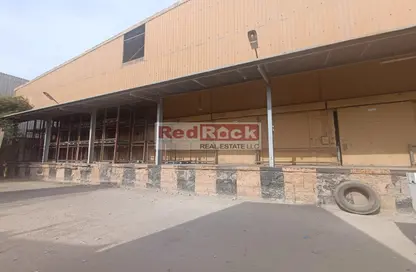 Warehouse - Studio - 2 Bathrooms for rent in Al Garhoud - Dubai