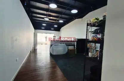 Warehouse - Studio - 3 Bathrooms for rent in Al Quoz Industrial Area 4 - Al Quoz Industrial Area - Al Quoz - Dubai