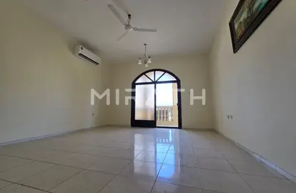 Villa - 4 Bedrooms - 3 Bathrooms for rent in Abu Hail Road - Abu Hail - Deira - Dubai