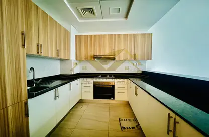 Apartment - 1 Bedroom - 2 Bathrooms for rent in Jumeirah Garden City - Al Satwa - Dubai