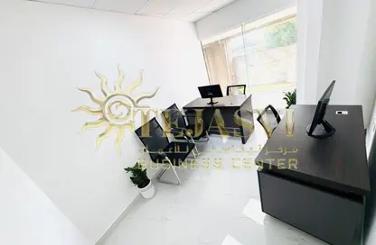 مكتب - استوديو - 1 حمام للايجار في لولو سنتر - منطقة حديقة الكرامة - الكرامة - دبي