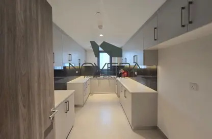 Apartment - 4 Bedrooms - 5 Bathrooms for sale in Jawaher Residences - Maryam Island - Sharjah