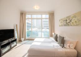 Room / Bedroom image for: Apartment - 1 bedroom - 2 bathrooms for rent in Emerald Residence - Dubai Marina - Dubai, Image 1
