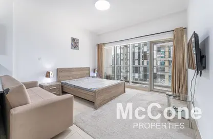 Apartment - Studio - 1 Bathroom for rent in Burj Al Nujoom - Downtown Dubai - Dubai