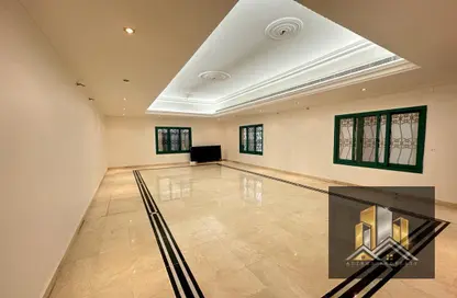 صورة لـ استقبال / بهو شقة - 3 غرف نوم - 4 حمامات للايجار في مجمع فيلات - مدينة خليفة - أبوظبي ، صورة رقم 1
