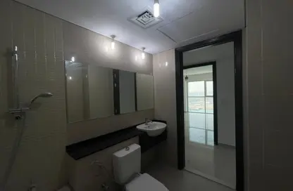 Apartment - 3 Bedrooms - 4 Bathrooms for rent in RAK Tower - Marina Square - Al Reem Island - Abu Dhabi