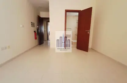 شقة - 1 حمام للايجار في مبنى مويلح - مويلح - الشارقة شقة - 1 حمام للايجار في مبنى مويلح - مويلح - الشارقة