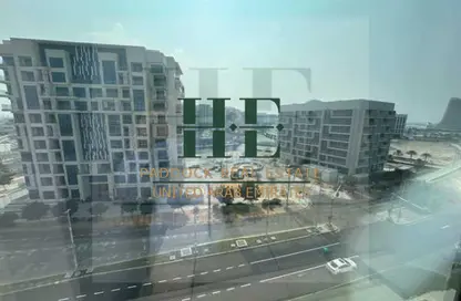 شقة - 2 غرف نوم - 3 حمامات للايجار في مساكن لامار - برج السيف - شاطئ الراحة - أبوظبي