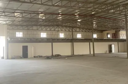 مستودع - استوديو - 4 حمامات للايجار في أم الثعوب - أم القيوين