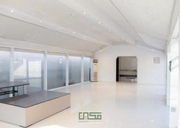 صورةغرفة المعيشة / غرفة الطعام لـ: فيلا - 5 غرف نوم - 6 حمامات للبيع في المزهر 1 - المزهر - دبي, صورة 1