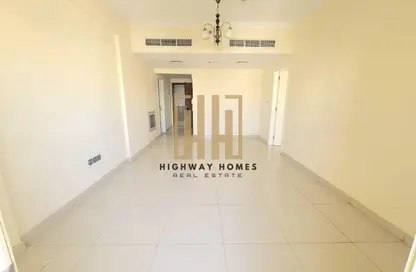 Apartment - 1 Bedroom - 2 Bathrooms for rent in Muwaileh 29 Building - Muwaileh - Sharjah