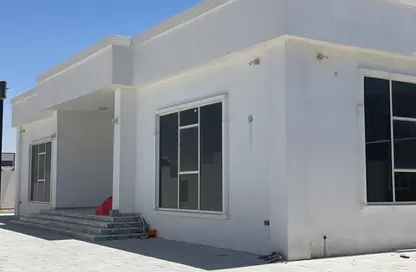 Villa - 5 Bedrooms - 7+ Bathrooms for rent in Dubai Land - Dubai