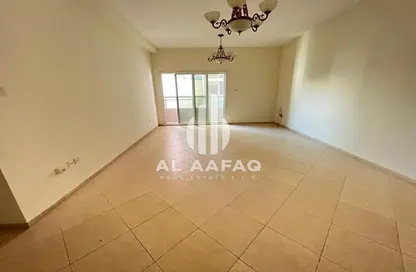 شقة - 2 غرف نوم - 3 حمامات للايجار في المجاز 3 - المجاز - الشارقة