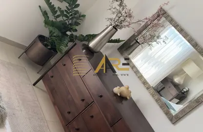 شقة - غرفة نوم - 1 حمام للبيع في سراب 2 - الجادة - الشارقة