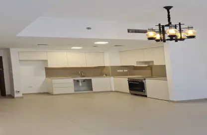 Apartment - 1 Bedroom - 1 Bathroom for rent in Zahra Breeze Apartments 3B - Zahra Breeze Apartments - Town Square - Dubai
