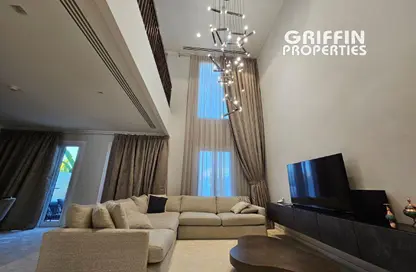 Villa - 3 Bedrooms - 6 Bathrooms for sale in Sur La Mer - La Mer - Jumeirah - Dubai