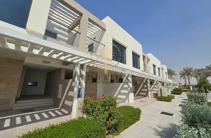 Villa - 3 Bedrooms - 3 Bathrooms for rent in Greenwoods - DAMAC Hills - Dubai