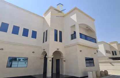 فيلا - 4 غرف نوم - 7 حمامات للبيع في حوشي 1 - حوشي - البادي - الشارقة