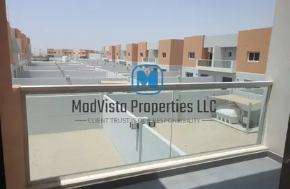 Villa - 3 Bedrooms - 4 Bathrooms for rent in Manazel Al Reef 2 - Al Samha - Abu Dhabi