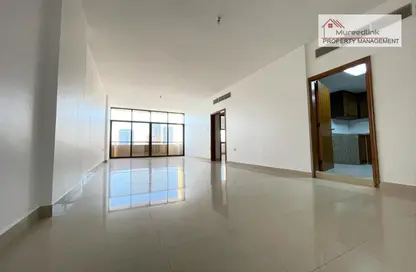 Empty Room image for: Apartment - 3 Bedrooms - 2 Bathrooms for rent in Hamdan Street - Abu Dhabi, Image 1