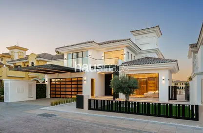 Outdoor House image for: Villa - 5 Bedrooms - 6 Bathrooms for sale in Garden Homes Frond B - Garden Homes - Palm Jumeirah - Dubai, Image 1