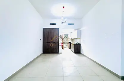 Apartment - Studio - 1 Bathroom for rent in Al Warsan 4 - Al Warsan - Dubai