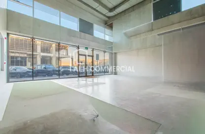 محل - استوديو للايجار في مركز الجود - القوز - دبي