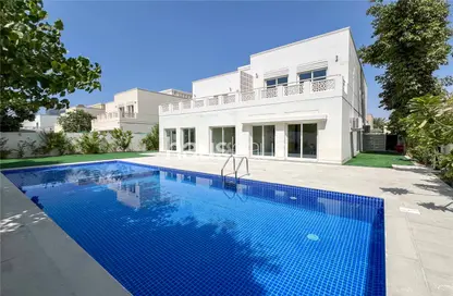 Villa - 5 Bedrooms - 6 Bathrooms for rent in Meadows 2 - Meadows - Dubai