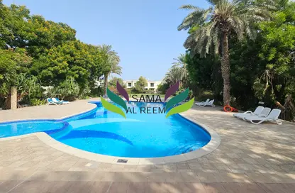 Villa - 3 Bedrooms - 4 Bathrooms for rent in Umm Suqeim 2 Villas - Umm Suqeim 2 - Umm Suqeim - Dubai