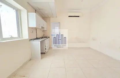 Apartment - Studio - 1 Bathroom for rent in Fire Station Road - Muwaileh - Sharjah